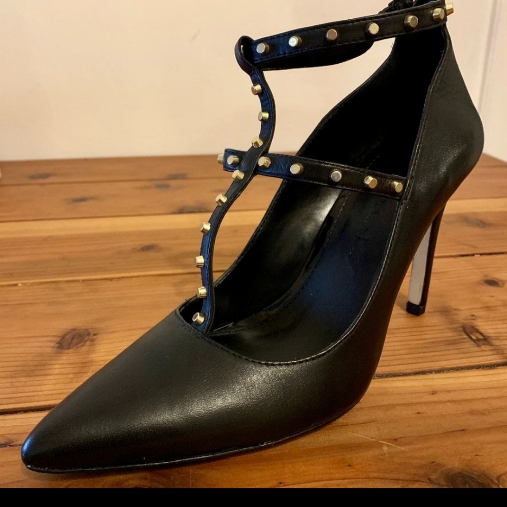 BANANA REPUBLIC Black Leather Stilletto With GOLD STUDS